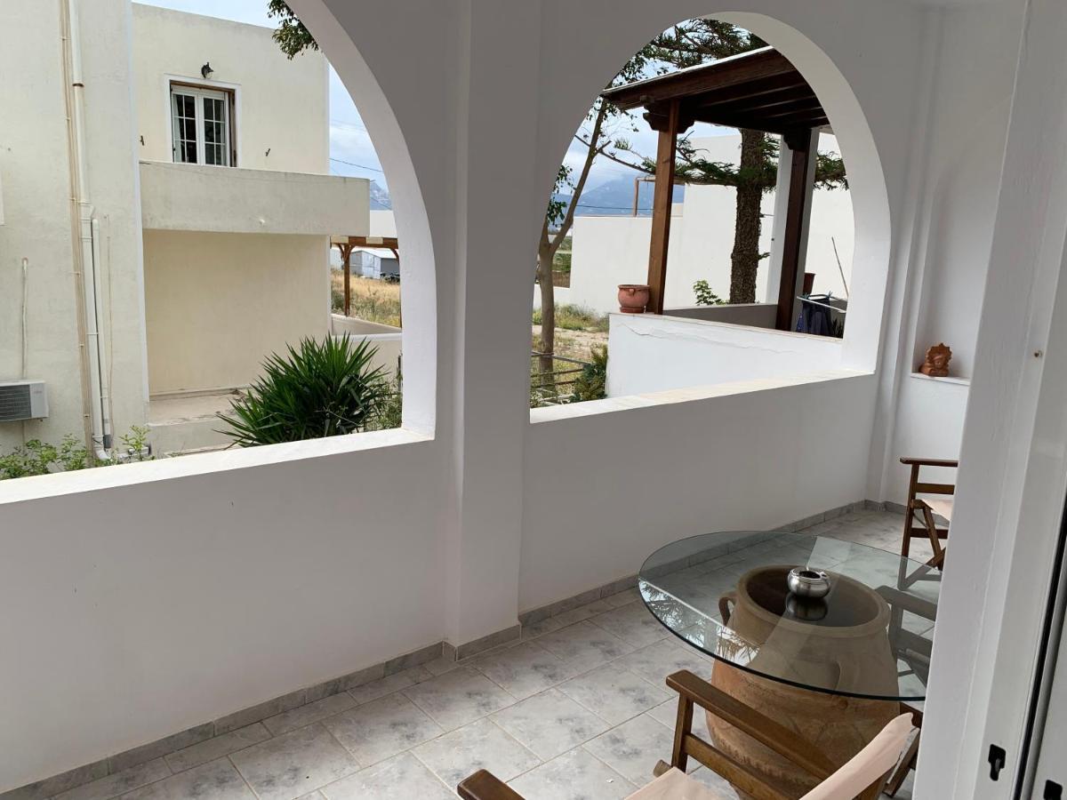 Two Palm Trees Apartamento Adamantas  Exterior foto
